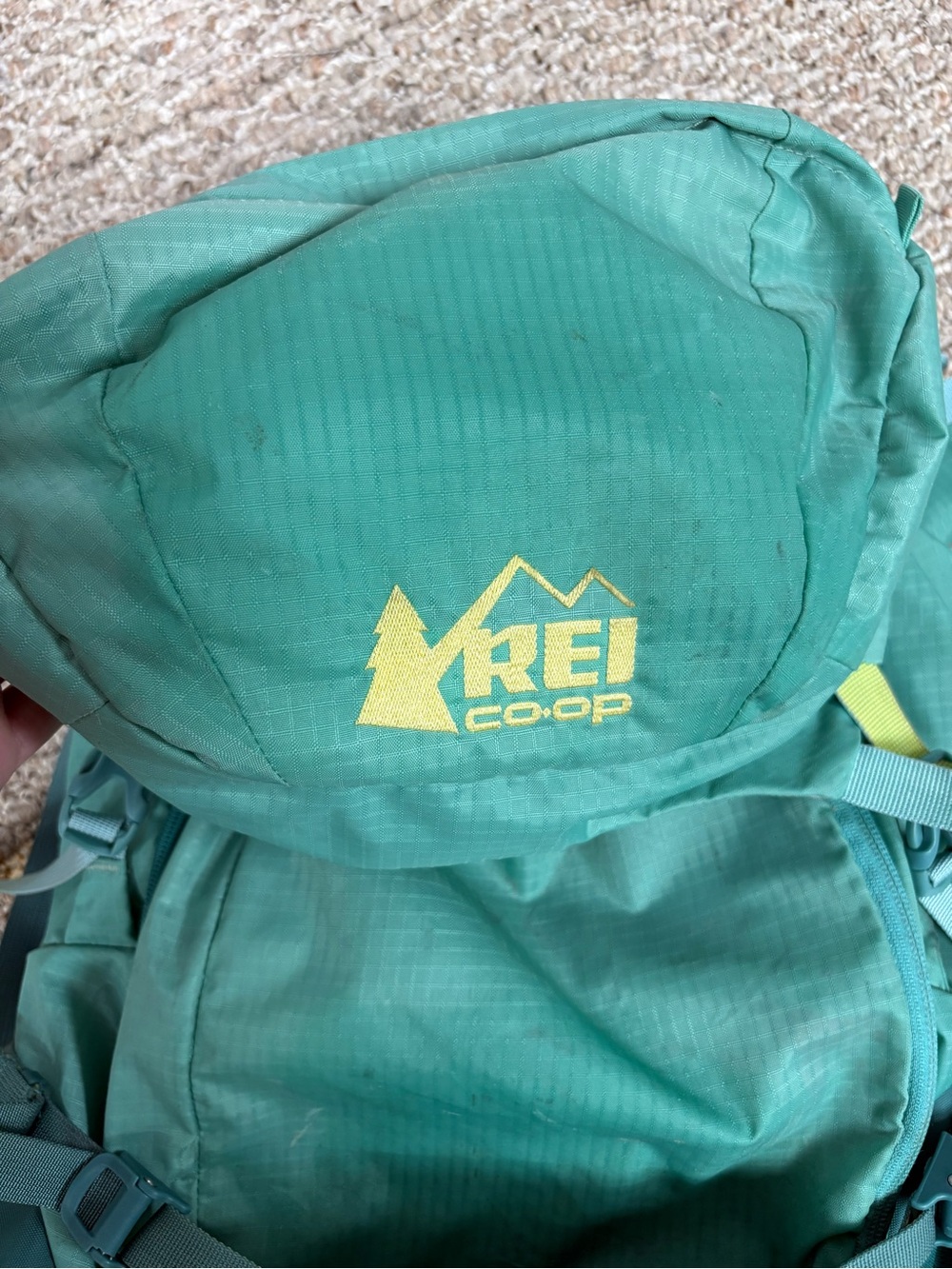 REI Co-op Traverse35 Women’s Medium Light Teal and Gray Hiking Backpack - Picture 13 of 13